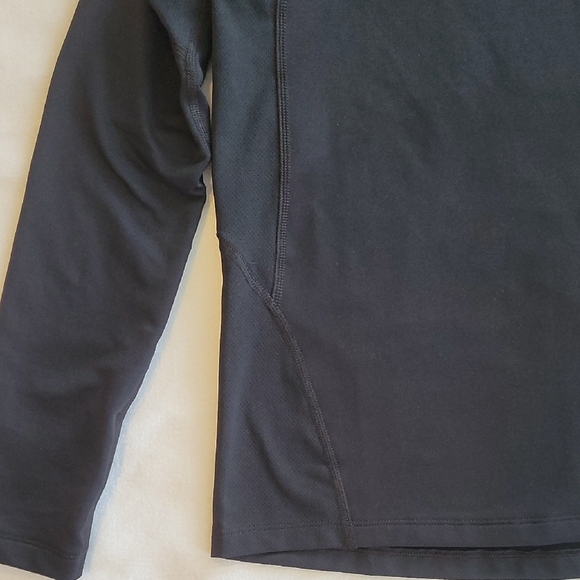 Under Armour Black Long Sleeve Top YLG - Picture 2 of 7